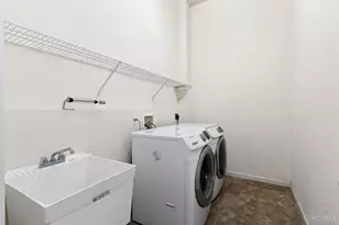 734 W Ct, Cincinnati, OH 45203 - Photo 11