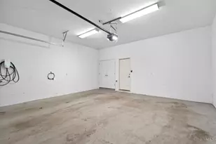 734 W Ct, Cincinnati, OH 45203 - Photo 37