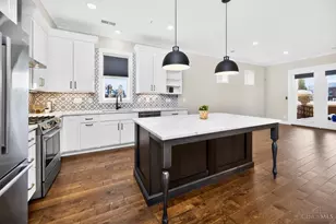 220 Vintage Club Dr, Montgomery, OH 45249 - Photo 11