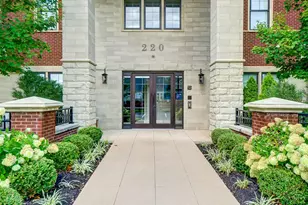 220 Vintage Club Dr, Montgomery, OH 45249 - Photo 3