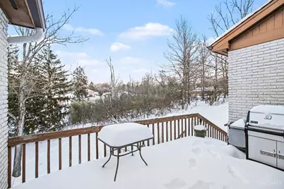 6195 Squirrelwoods Lane, Green Township, OH 45247 - Photo 23