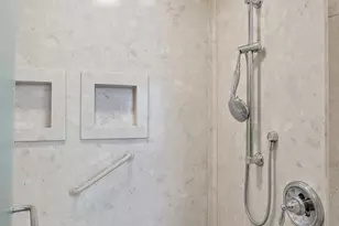 567 Howell Ave, Cincinnati, OH 45220 - Photo 35