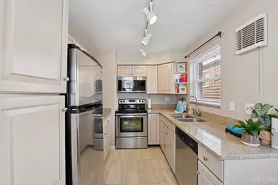 4115 Paxton Woods Drive, Cincinnati, OH 45209 - Photo 7