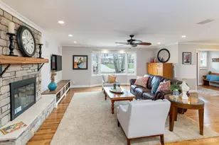 625 Hilltop Ln, Wyoming, OH 45215 - Photo 7