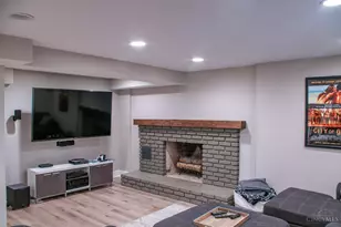 625 Hilltop Ln, Wyoming, OH 45215 - Photo 43