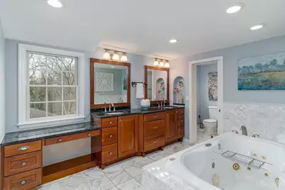 625 Hilltop Lane, Wyoming, OH 45215 - Photo 25