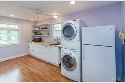 625 Hilltop Lane, Wyoming, OH 45215 - Photo 17