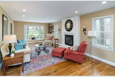 625 Hilltop Lane, Wyoming, OH 45215 - Photo 19