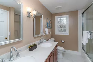 625 Hilltop Ln, Wyoming, OH 45215 - Photo 31