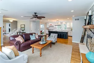 625 Hilltop Ln, Wyoming, OH 45215 - Photo 9