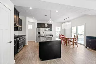 922 Trovillo Dr, South Lebanon, OH 45065 - Photo 11