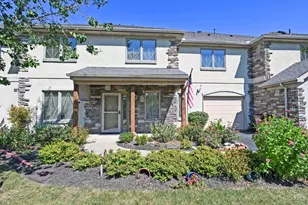 228 Edinburgh Ln, Springdale, OH 45246 - Photo 3