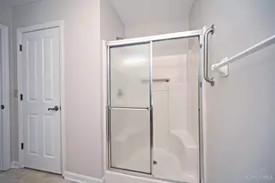 228 Edinburgh Ln, Springdale, OH 45246 - Photo 23