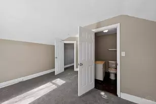 1763 Hanfield St, Cincinnati, OH 45223 - Photo 9
