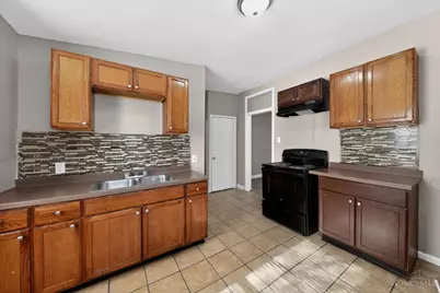 1763 Hanfield Street, Cincinnati, OH 45223 - Photo 9