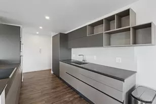 2200 Victory Pkwy, Cincinnati, OH 45206 - Photo 11