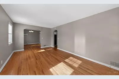 1936 Waltham Avenue, Cincinnati, OH 45239 - Photo 11
