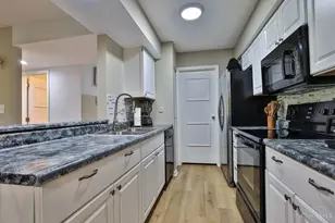 9319 Winton Rd, Springfield Township, OH 45231 - Photo 11