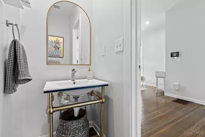 2528 Hemlock Street, Cincinnati, OH 45206 - Photo 11