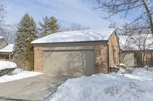 11 Rolling Hls Ct, Wyoming, OH 45215 - Photo 1
