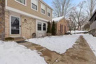 2042 Stratford Ct, Loveland, OH 45140 - Photo 3