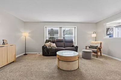 2042 Stratford Court, Loveland, OH 45140 - Photo 7