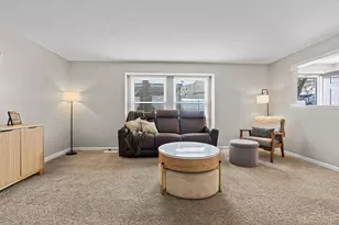 2042 Stratford Ct, Loveland, OH 45140 - Photo 7