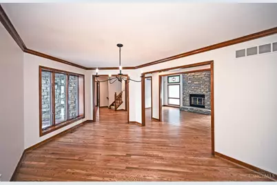 112 Bentwood Court, Blue Ash, OH 45241 - Photo 7