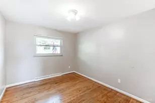 7218 Longfield Dr, Cincinnati, OH 45243 - Photo 15