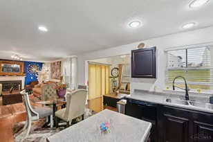 7970 Valley Crossing Dr, Colerain Township, OH 45247 - Photo 9