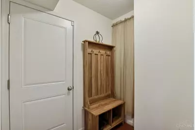 7970 Valley Crossing Drive, Colerain Township, OH 45247 - Photo 35