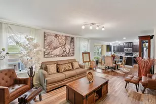 7970 Valley Crossing Dr, Colerain Township, OH 45247 - Photo 5