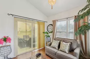 7970 Valley Crossing Dr, Colerain Township, OH 45247 - Photo 17