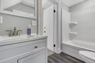 415 Arlington Ave, Lockland, OH 45215 - Photo 25