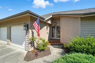 2088 Raeburn Dr, Cincinnati, OH 45223 - Photo 3