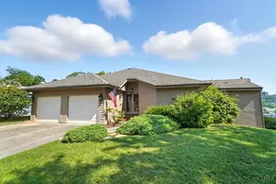 2088 Raeburn Dr, Cincinnati, OH 45223 - Photo 1