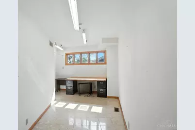 2088 Raeburn Drive, Cincinnati, OH 45223 - Photo 19