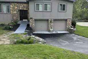 3899 Ridgedale Dr, Cincinnati, OH 45247 - Photo 1