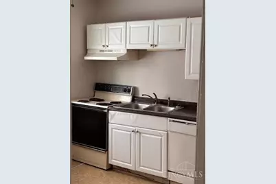 21 Chalmers Court, Green Hills, OH 45218 - Photo 5