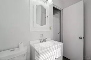 17 Chalmers Ct, Green Hills, OH 45218 - Photo 25