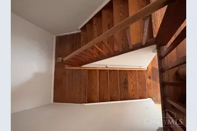 17 Chalmers Court, Green Hills, OH 45218 - Photo 13