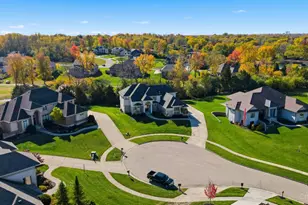 2695 Bent Creek Ct, Beavercreek, OH 45431 - Photo 3