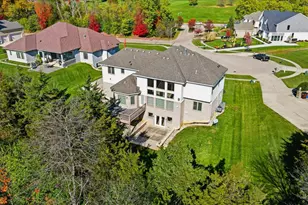 2695 Bent Creek Ct, Beavercreek, OH 45431 - Photo 5