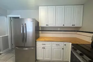 7849 Seward Ave, Cincinnati, OH 45231 - Photo 3