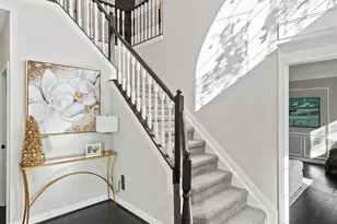 397 Huntington Dr, Loveland, OH 45140 - Photo 7