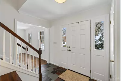 987 Chesterton Way, Anderson Township, OH 45230 - Photo 5