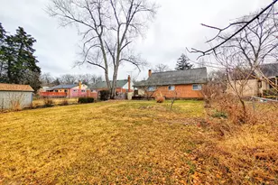 8829 Mockingbird Ln, Springfield Township, OH 45231 - Photo 5