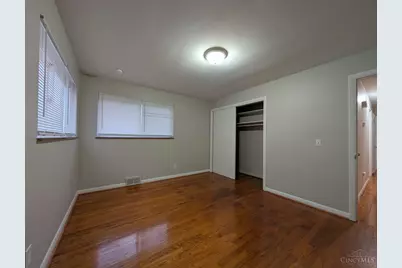 8829 Mockingbird Lane, Springfield Township, OH 45231 - Photo 17