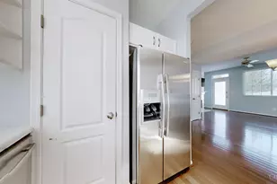 3918 Enterprise Cir, Colerain Township, OH 45252 - Photo 9