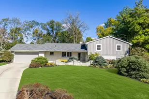 9528 Croton Dr, Montgomery, OH 45242 - Photo 1